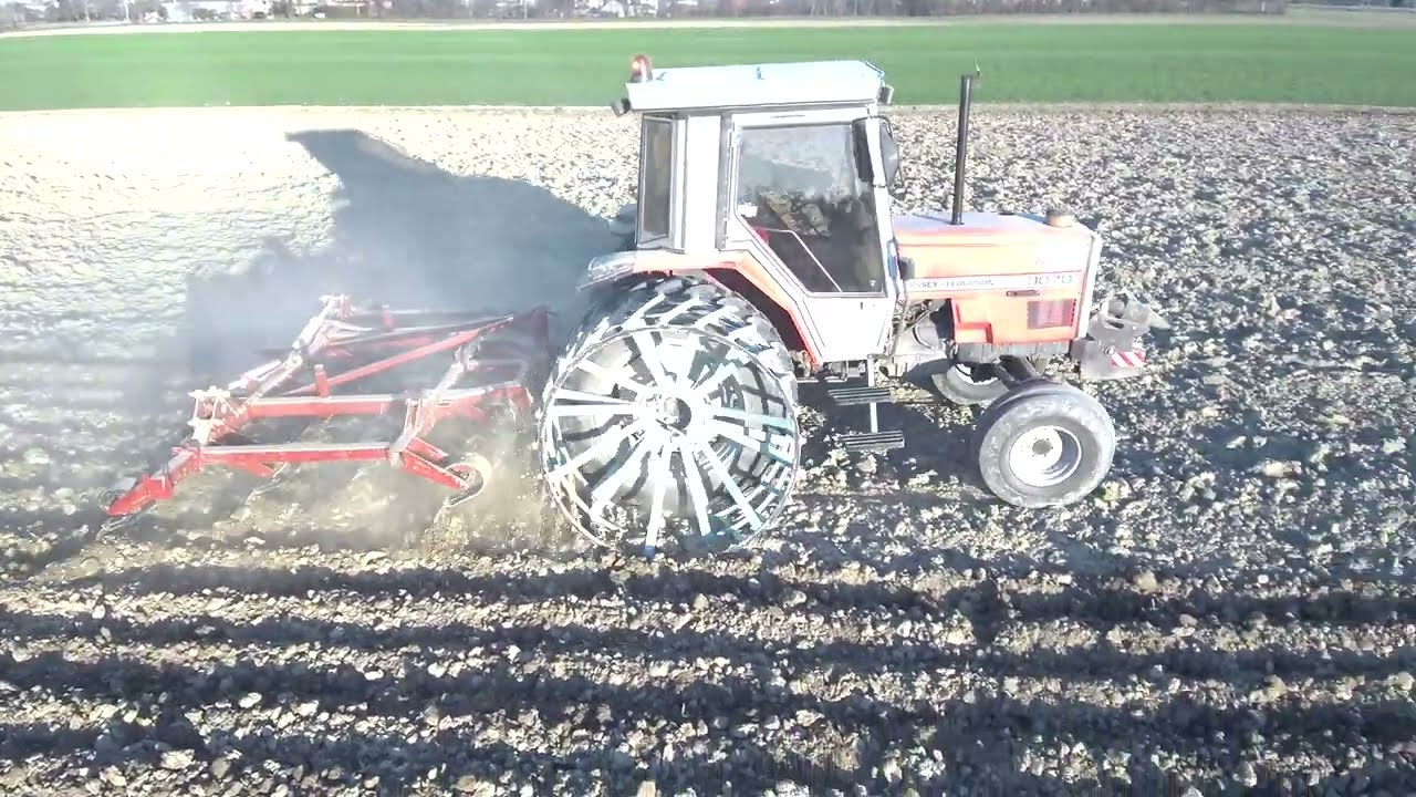 Massey Ferguson 3070 & Kongskilde Vibroflex 4200