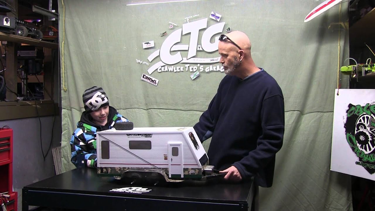 Crawler Teds Garage - Trailer action with RC CWR