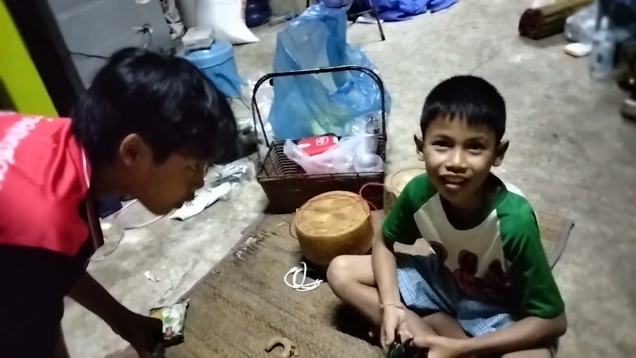 ธิดาลาวเล่น.ลองเบอรดั๋ย