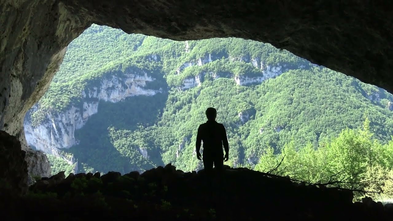 Grotta Cavaliera dal Balzolo di Pennapiedimonte in 4k
