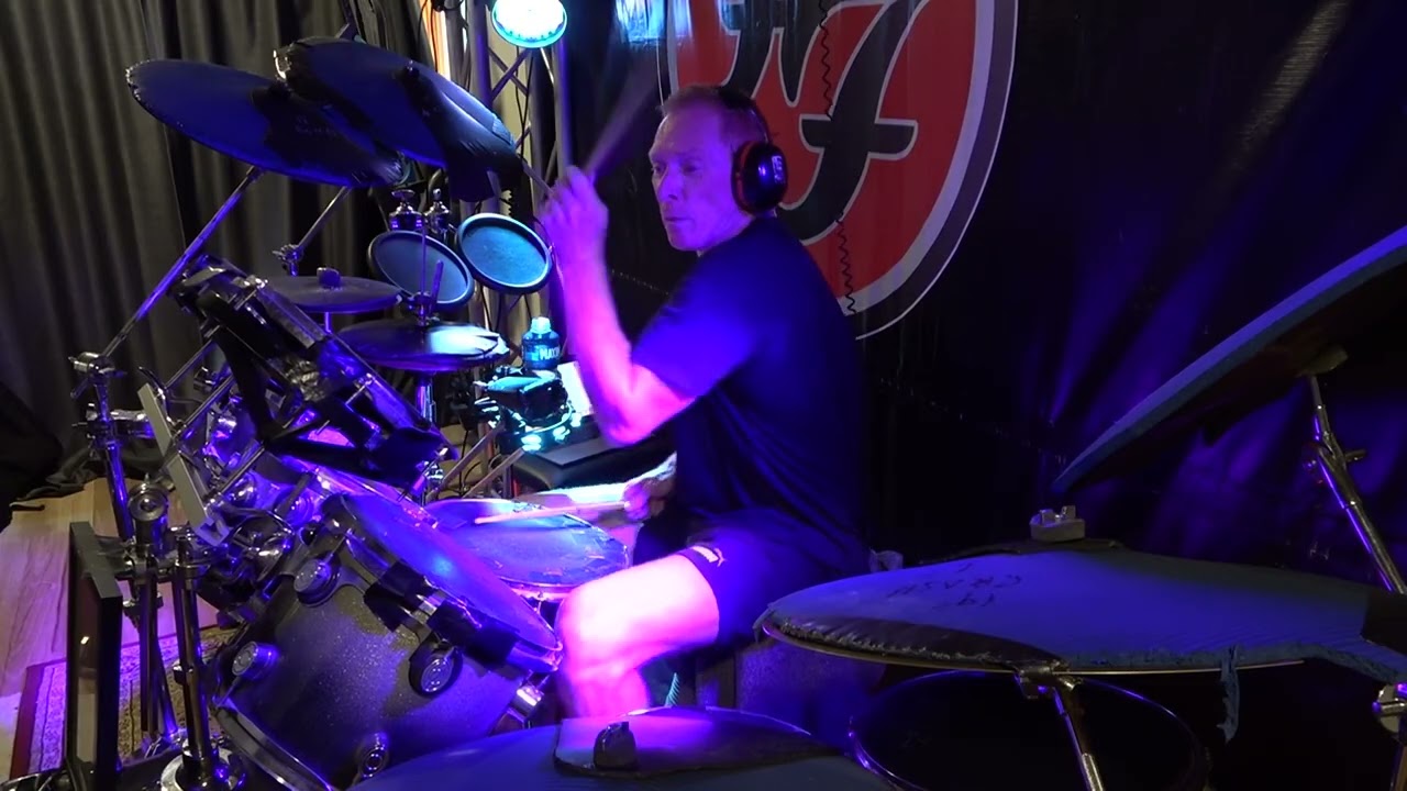 Dire Straits (Terry Williams) 'Twisting By The Pool' drum cover