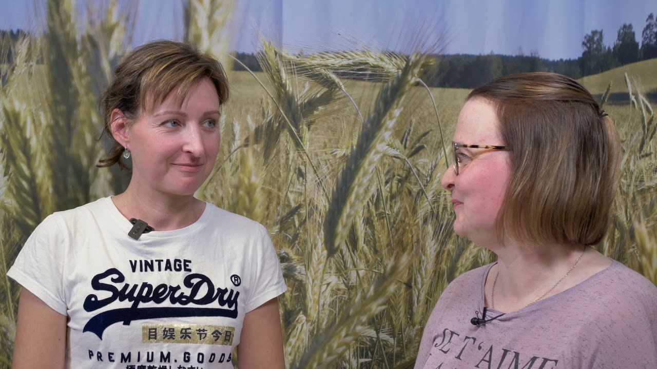Agrologit Aija Hytönen ja Kaisa Kinnunen opettavat tulevaisuuden osaajia