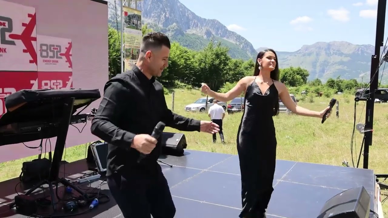Jasmin Nikaj & Viki Camaj 