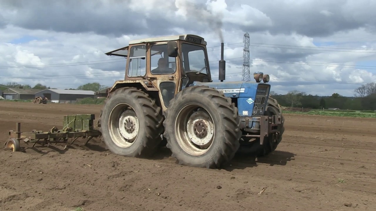 100 YEARS OF FORDSON, FORD AND NEW HOLLAND TRACTORS