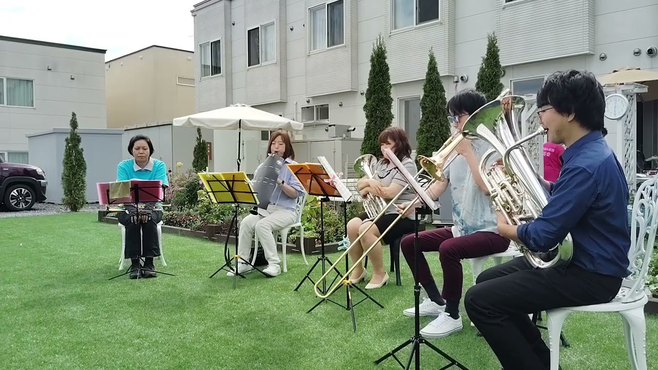 東京歌謡曲メドレー（夢淡き東京、東京キッド、東京の花売娘、東京ラプソディー）
