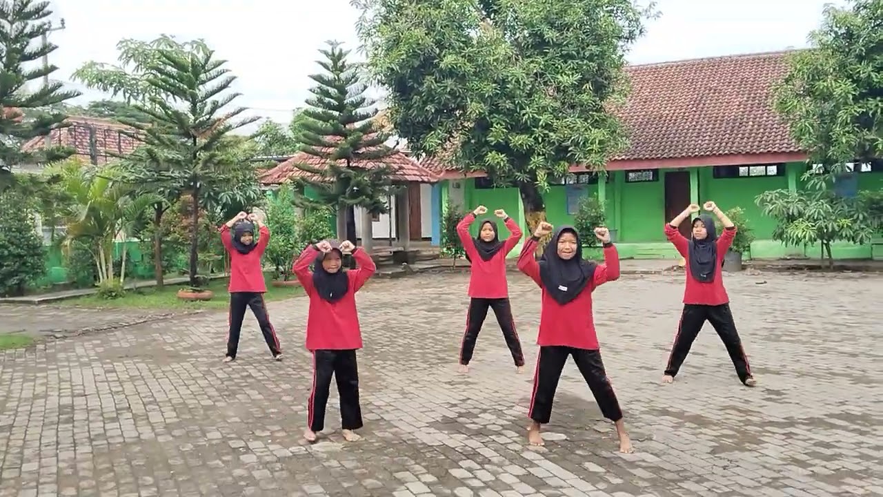 Senam Anak Indonesia Hebat_Gerak Berirama_SDN 2 Blitaran_Sukomoro_Kelompok FIRDA Kelas 5