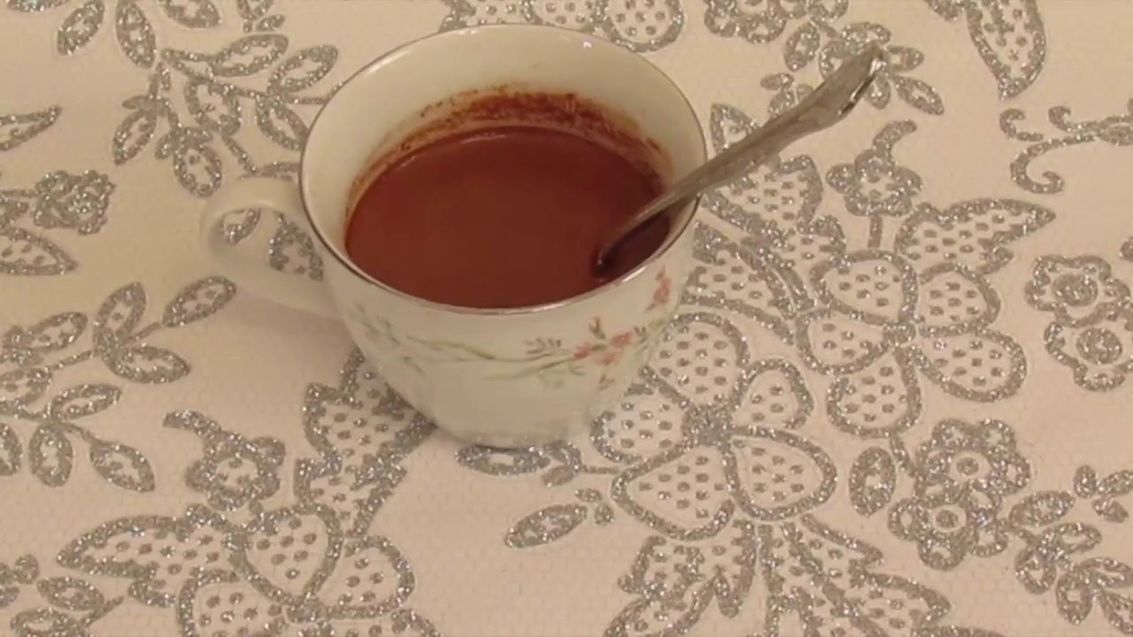 AMAZING HEALTHY HOT CHOCOLATE HOW TO! (HATER DOES MY VOICEOVER)