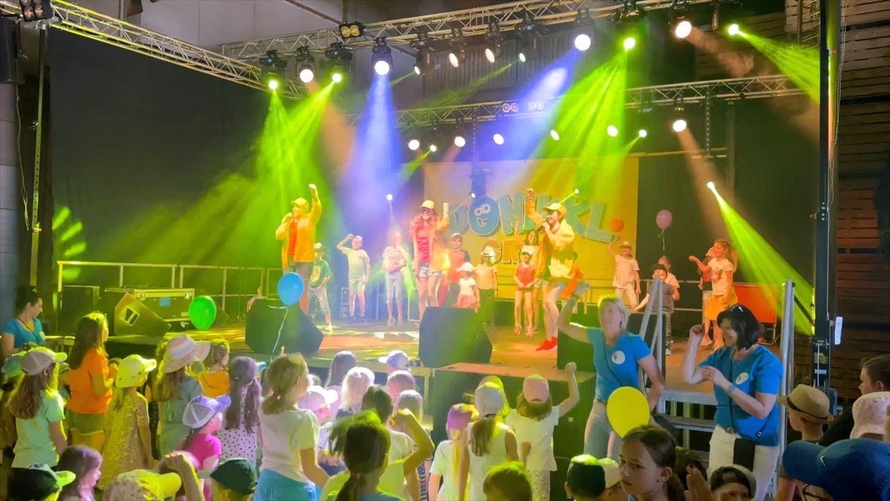 Kinderkonzert ♫ DONIKKL Crew -♫ Kinder - Mitmachkonzert - Party ♫  Kinderlieder ♫ Mitmachlieder