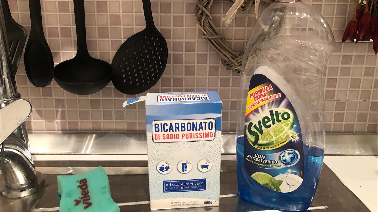 Mescola bicarbonato e detersivo piatti e risparmia sulle pulizie! Risultato incredibile