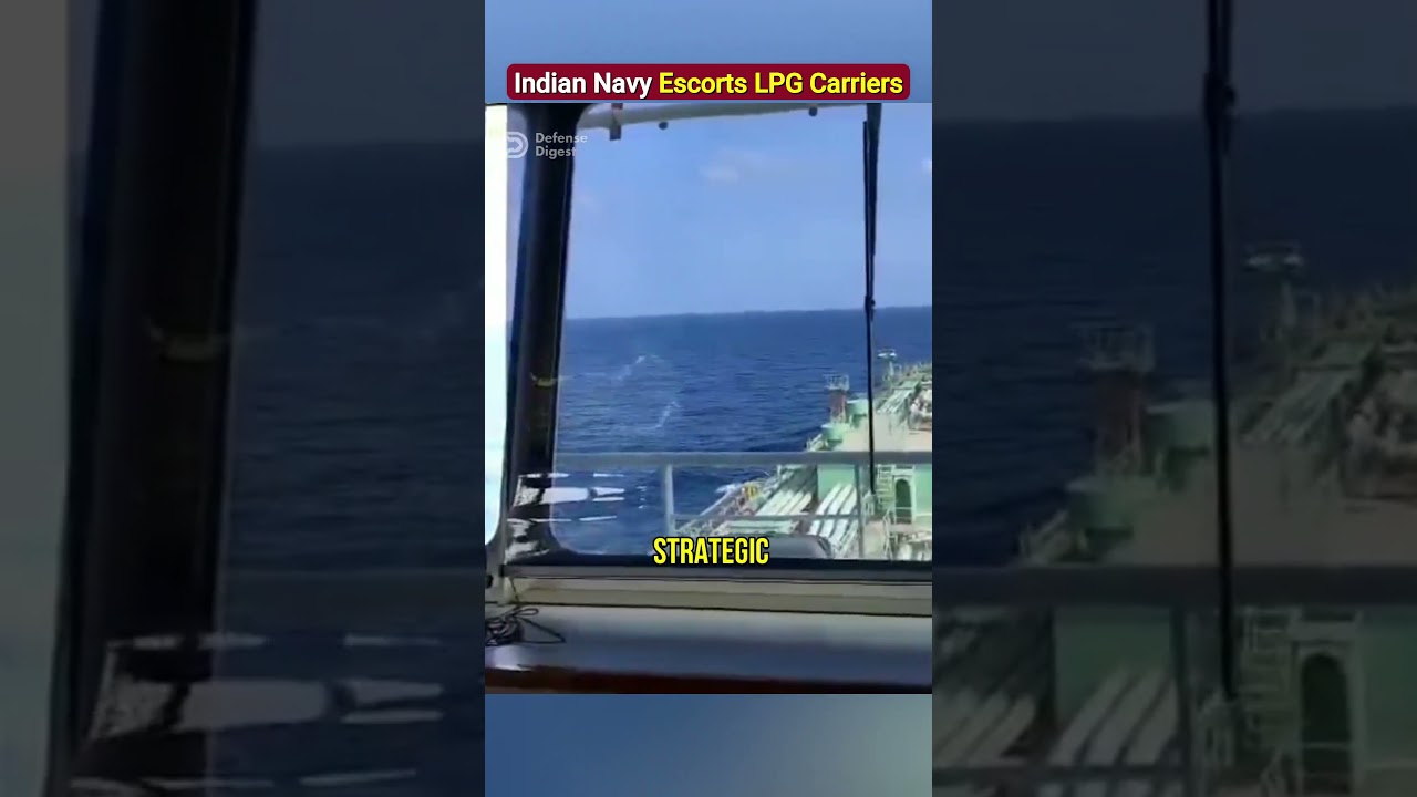 Индийский военно-морской флот сопровождает газовозы!