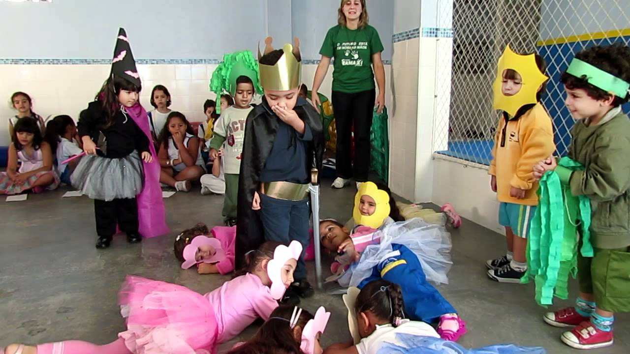 A Linda Rosa Juvenil - Maternal III - Manhã - Sistema Lamaxi de Ensino