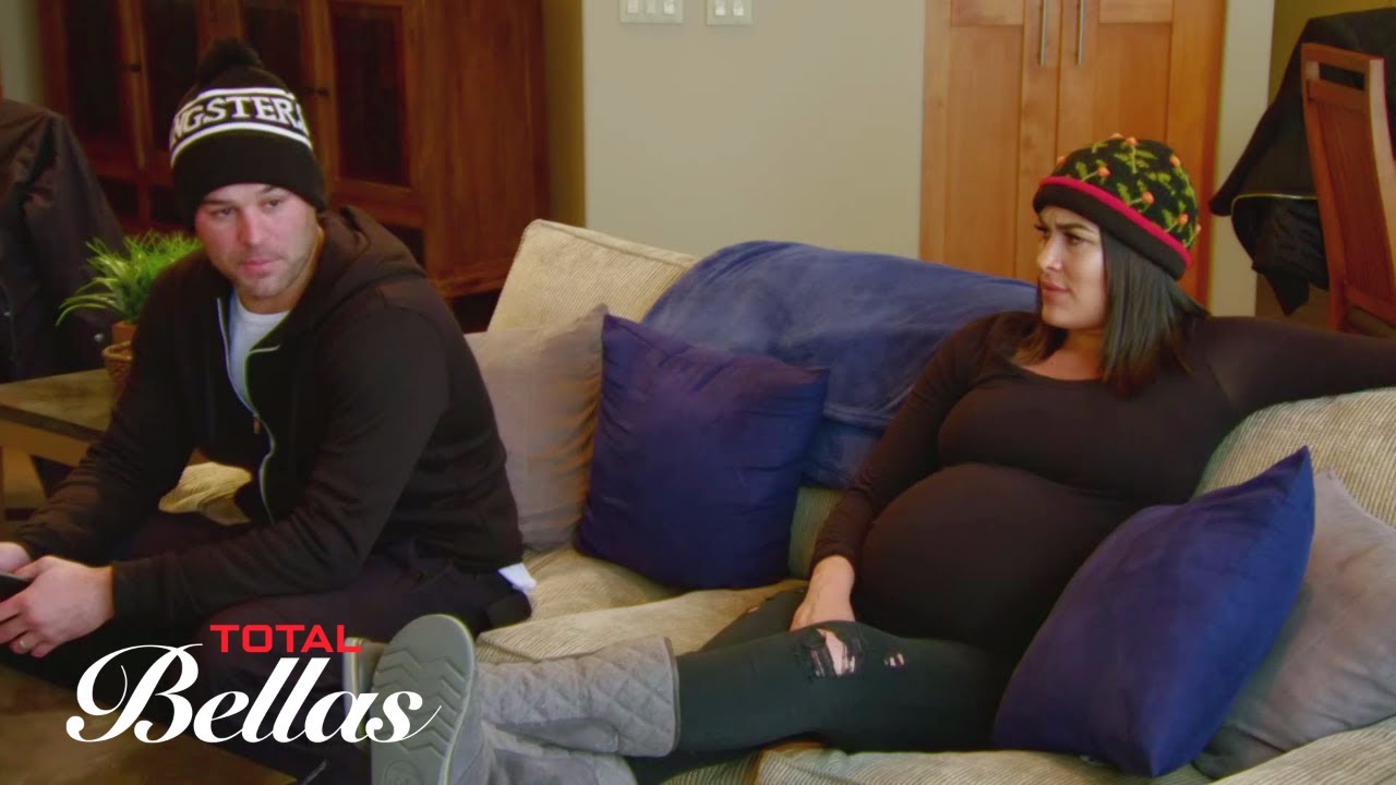 JJ finds out the rest of the family knows about his marriage troubles: Total Bellas, Sept. 13, 2017