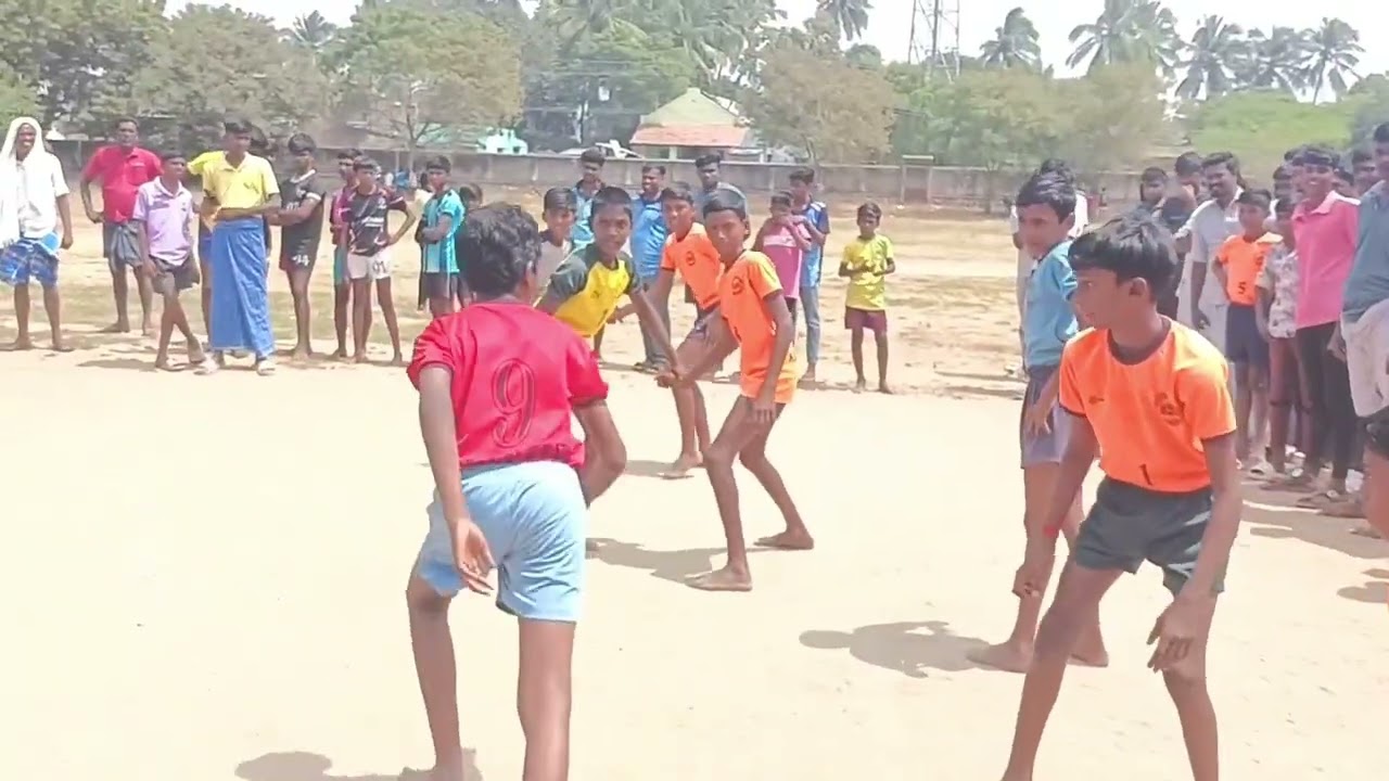 ஆழ்வார் திருநகரி கபடி போட்டி.  நயினார் அகாடமி B  &.  தங்கையா புரம் 