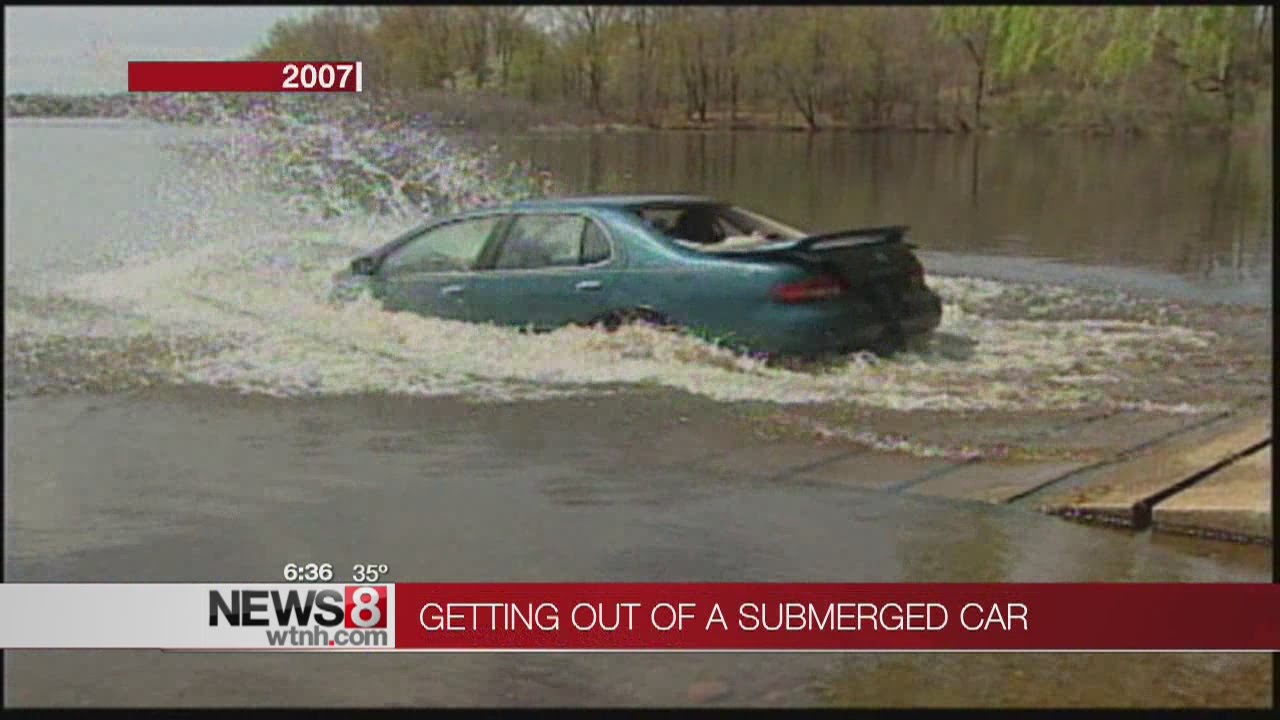 Lifesaving tips on how to get out of a submerged car