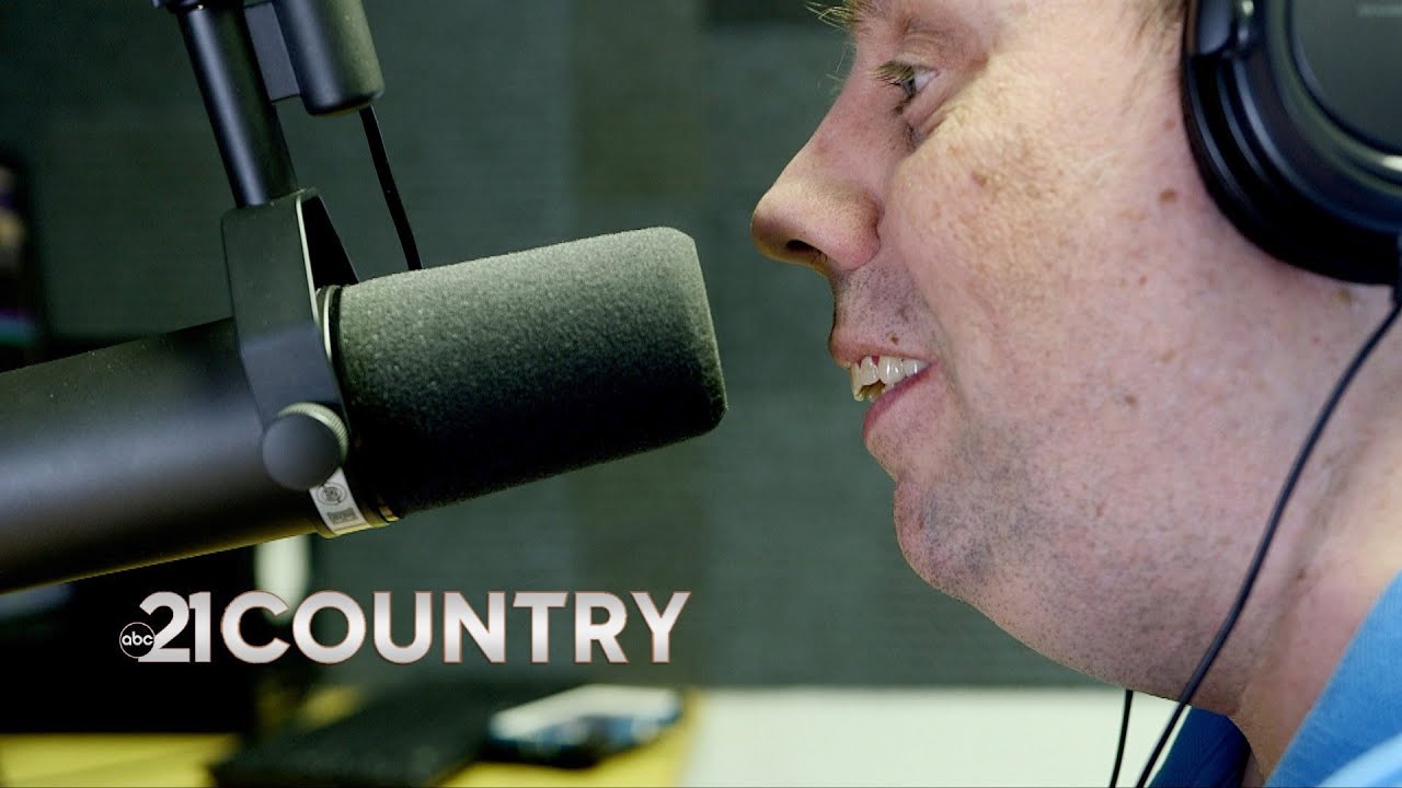 How a blind radio host hopes to help others (INDIANA)