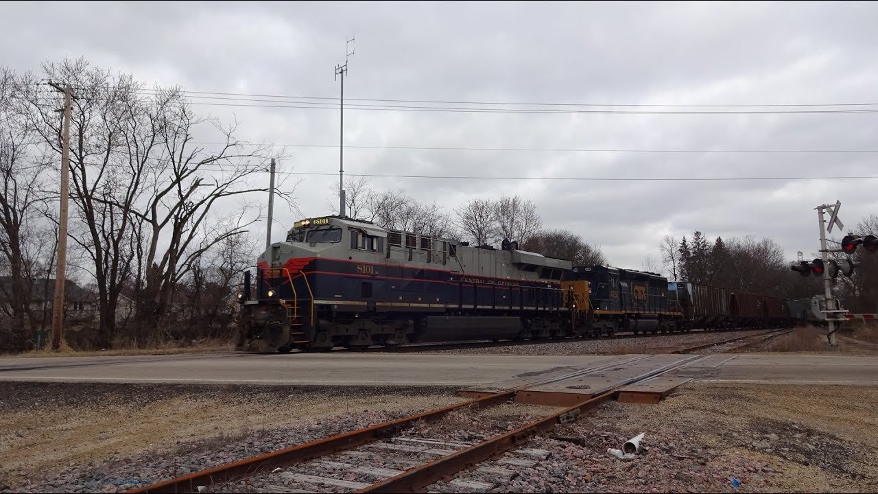 NS 8101 Central of Georgia heritage unit leads CN X337 on the CN Freeport Sub 3/27/18