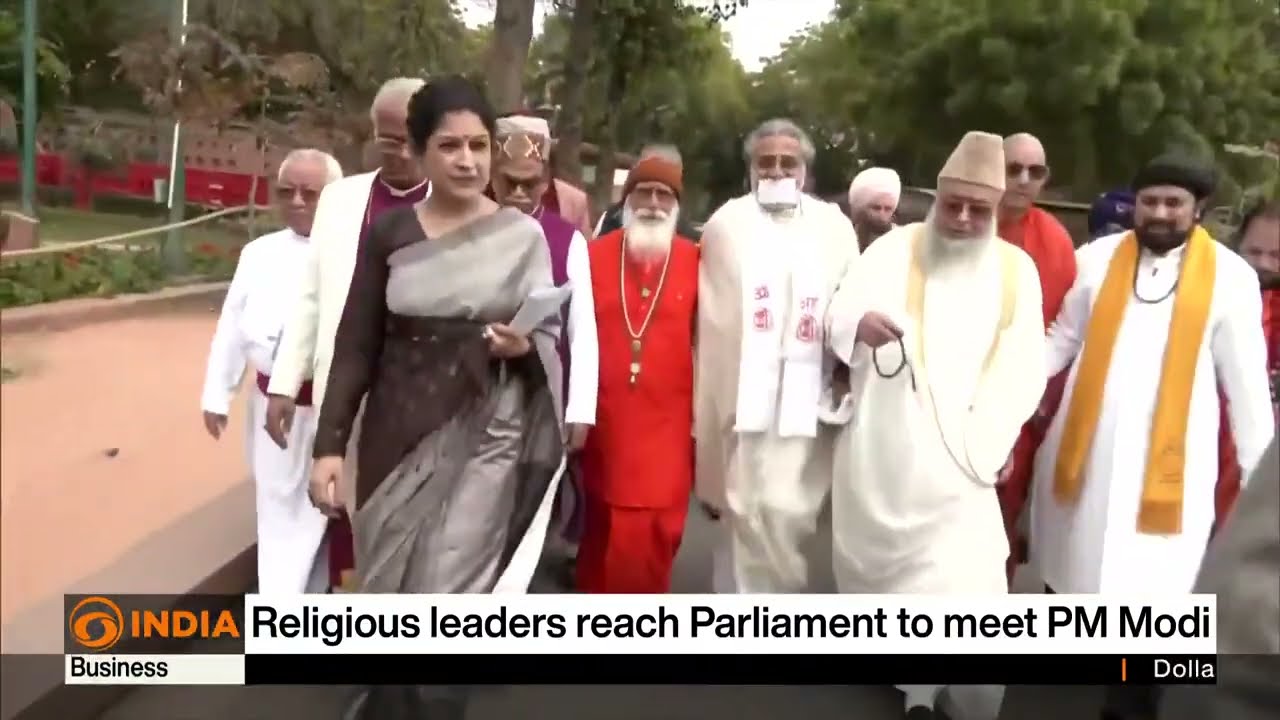 Religious leaders reach Parliament to meet PM Modi | DD India News Hour