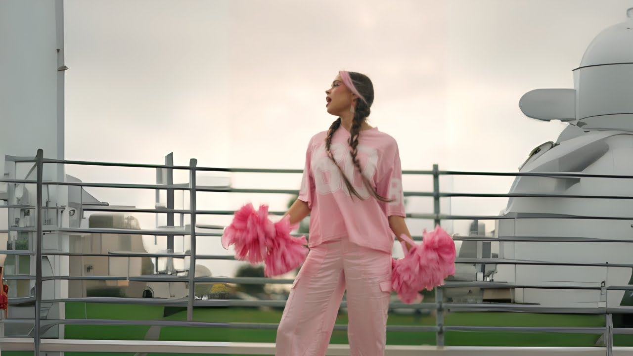 NERIAH - Out of Your League (Official Visualizer)
