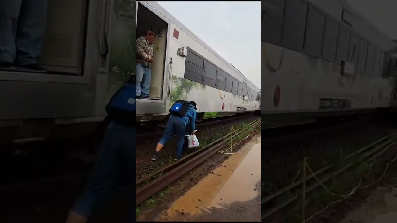 Suasana panik penumpang KAI di Cicalengka.
