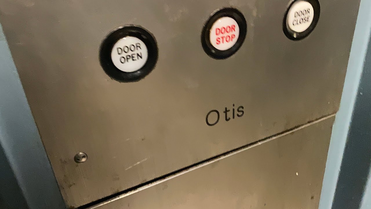 Awesome Otis Traction Freight Elevator (F6) - Mall of America - Bloomington, MN