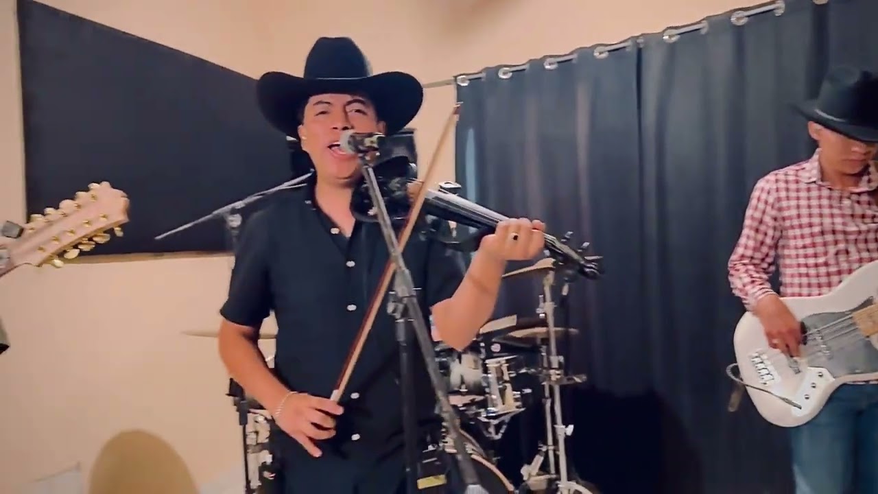 Aleluya soy | Navita y su Violín ᴸⁱ ᵛ ᵉ #rockandroll #corospentecostales