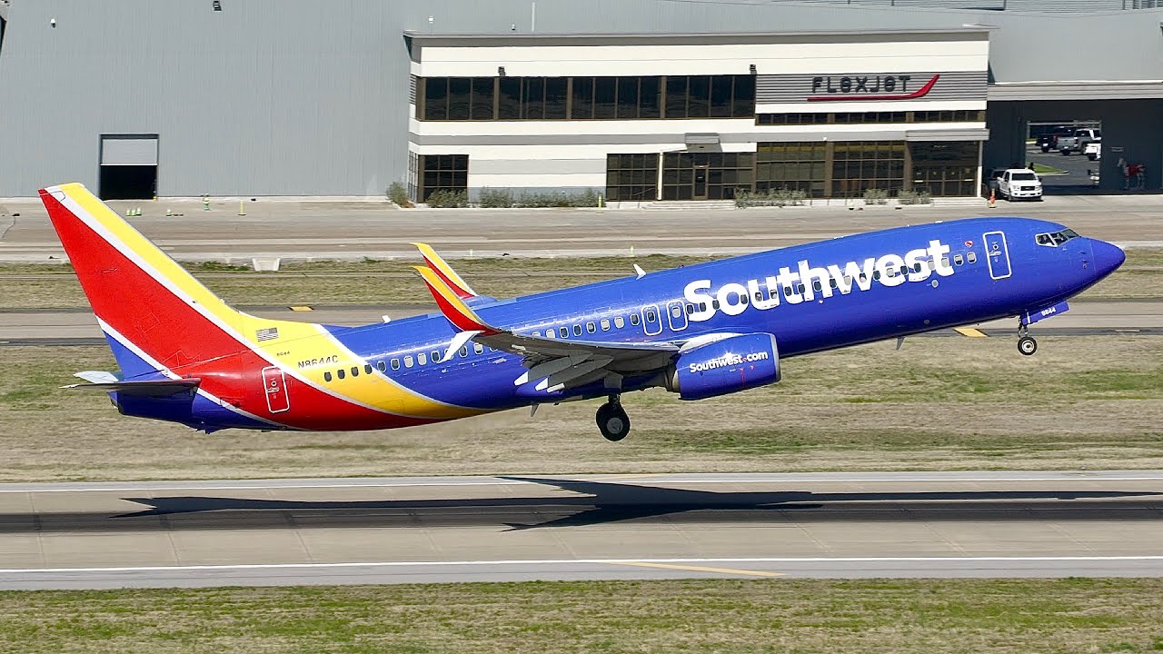 (4K) An Afternoon of Plane Spotting at Dallas Love Field!