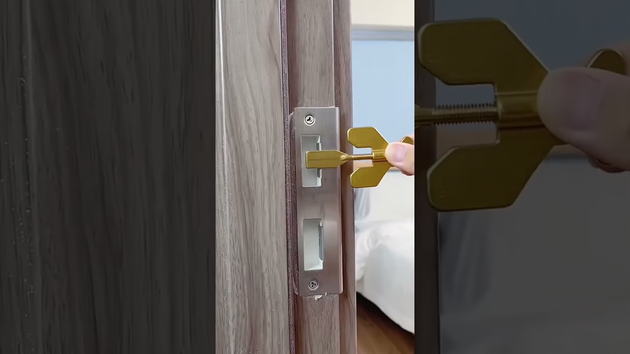 The portable door lock could save your life #dropshipping #ecommerce#shopify