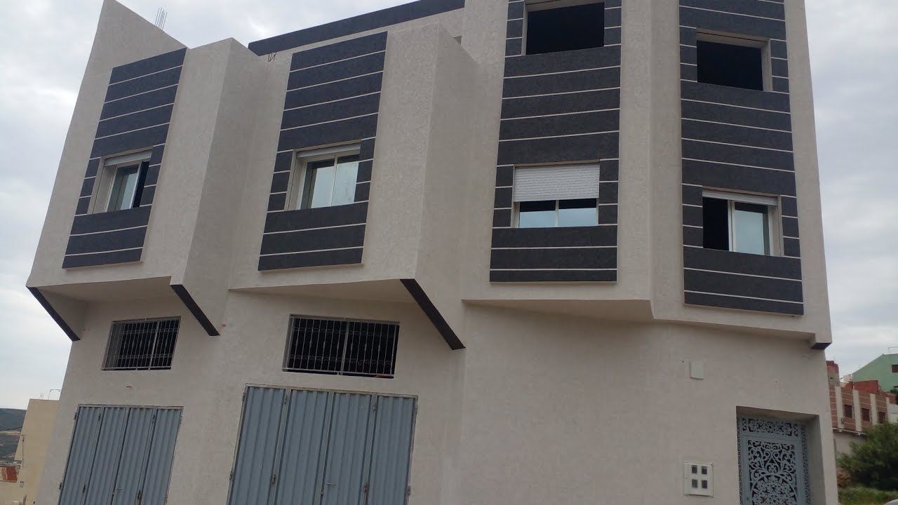 دار للبيع في منواسين علا شاريع 12  همزة 2  كراج وطبقة وروطري 0639298833