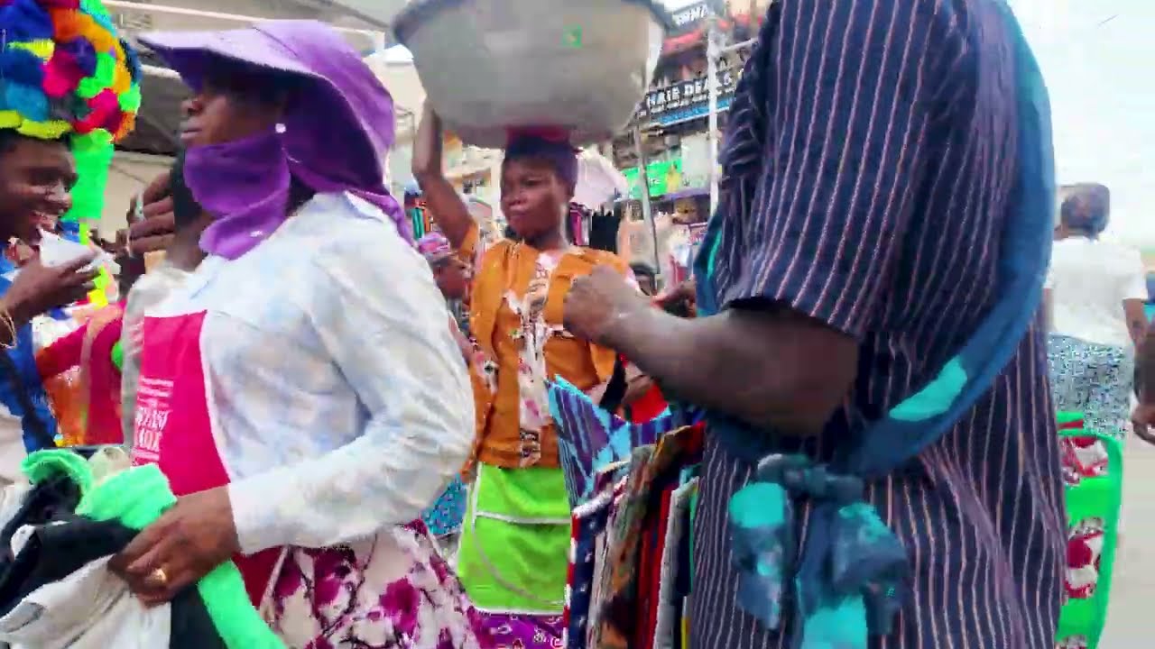AFRICAN CITY AND MARKET WALK GHANA ACCRA MAKOLA