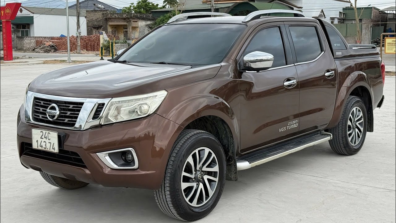 Nissan Navara 2015 VL  số tự động 2 cầu, máy dầu 2.5. Xe đẹp zin ko 1 lỗi nhỏ.☎️:0985944268