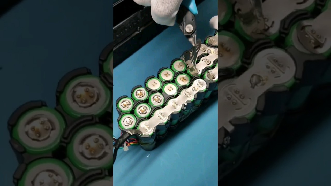 So easy disassembly? ...Not really.🔋🔥 #battery #diy #18650 #battery #repair