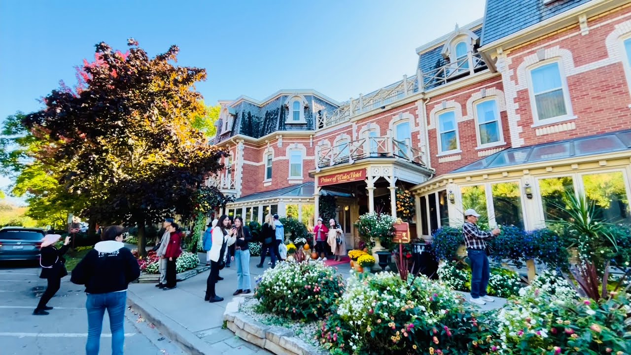 Niagara On The Lake 🇨🇦 - Thanksgiving Weekend Walking Tour 2024