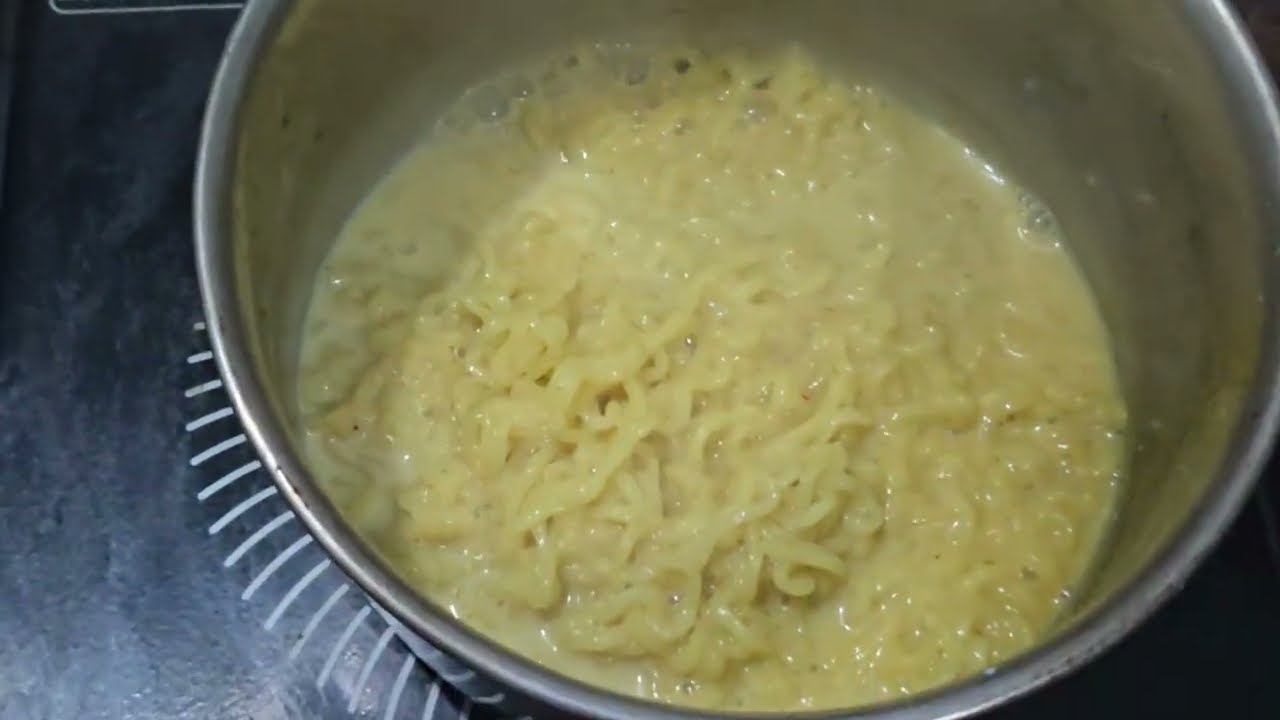 Midnight Maggi Craving | Simple, Tasty & Comfort Food 🍜❤️ #viral #Maggie 