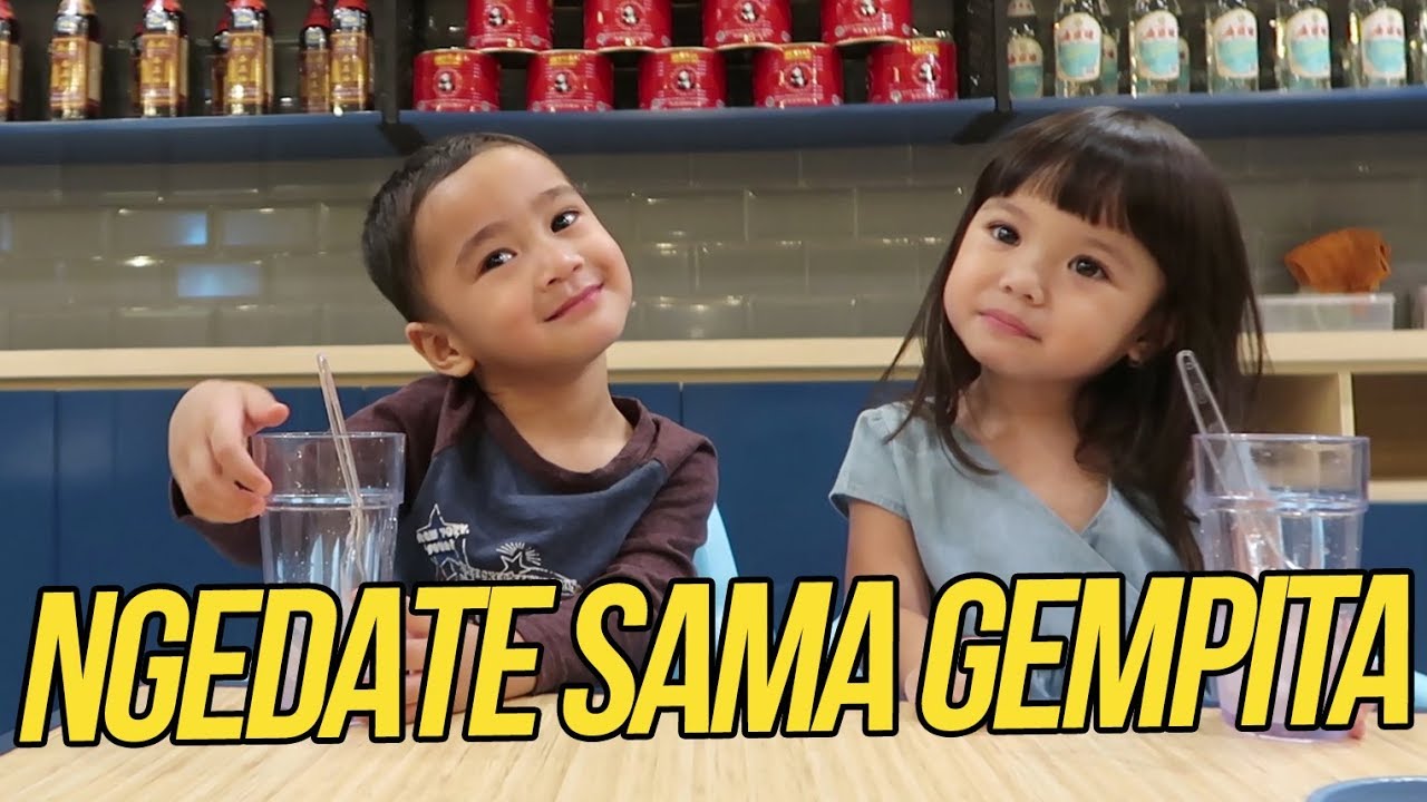 RAFATHAR NGE-DATE KE MALL SAMA GEMPI