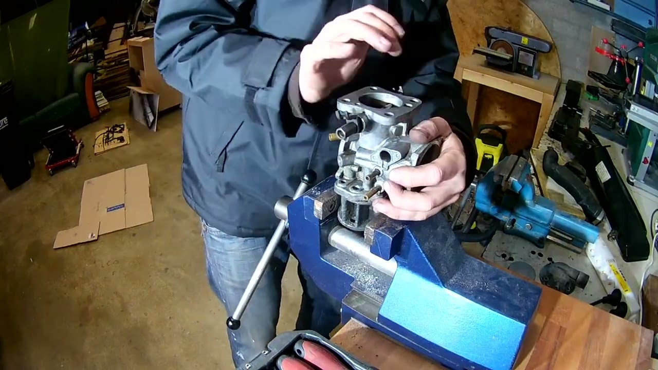 Jaguar XJ6 Carburettor Overhaul Part1 - Disassembly and Cleaning