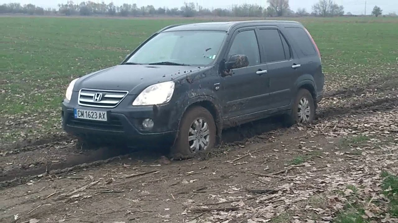 Honda CR-V slight off road