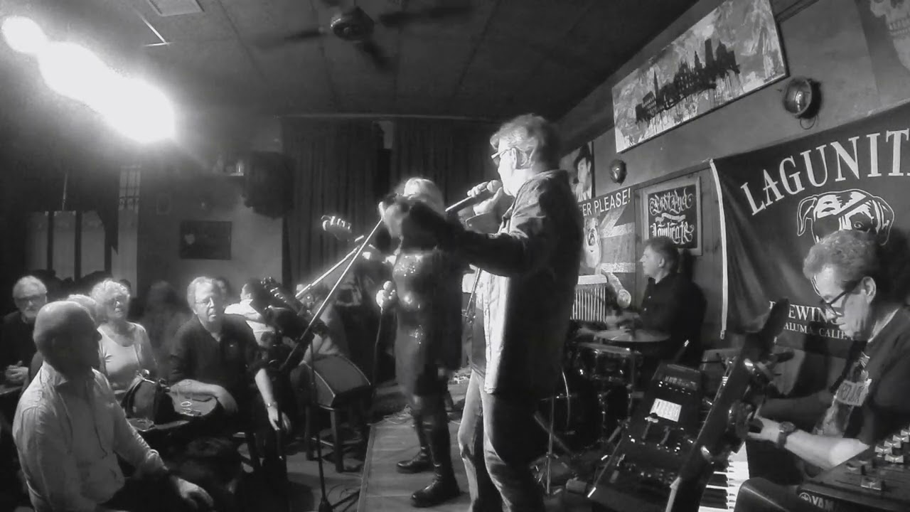 Gimme Some Lovin’ #alchimiaclassicrockband #coversong #coverband #classicrock