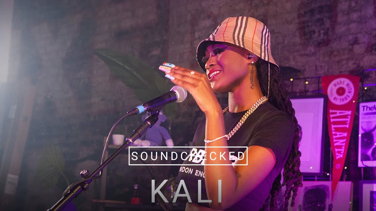 @kaliii Performs 