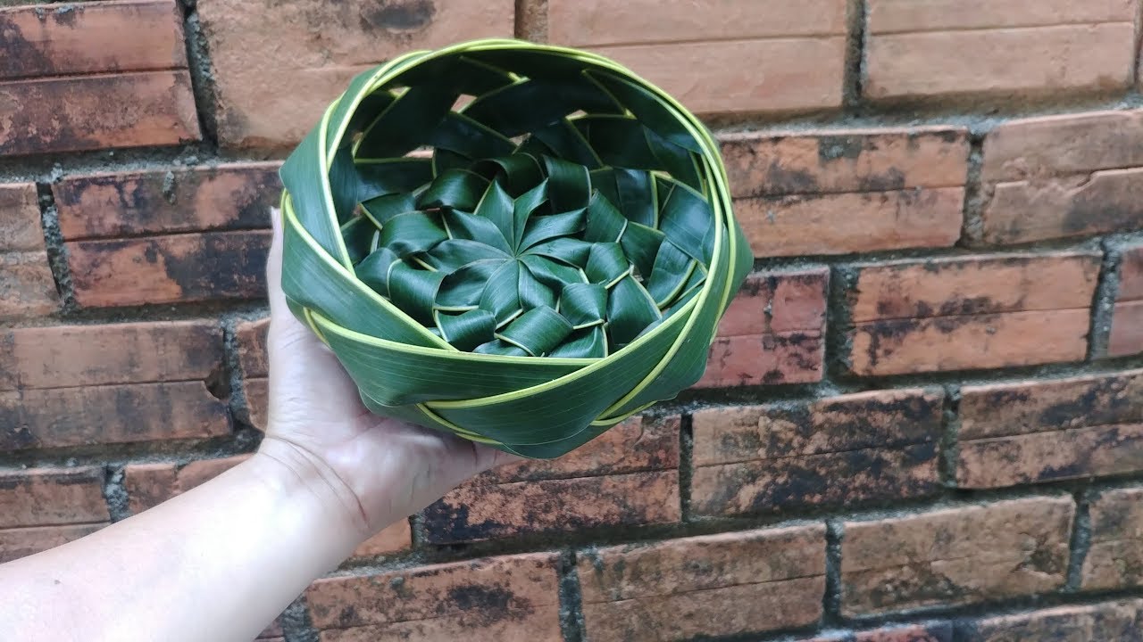 Hướng dẫn làm cái giỏ, bát bằng lá dừa