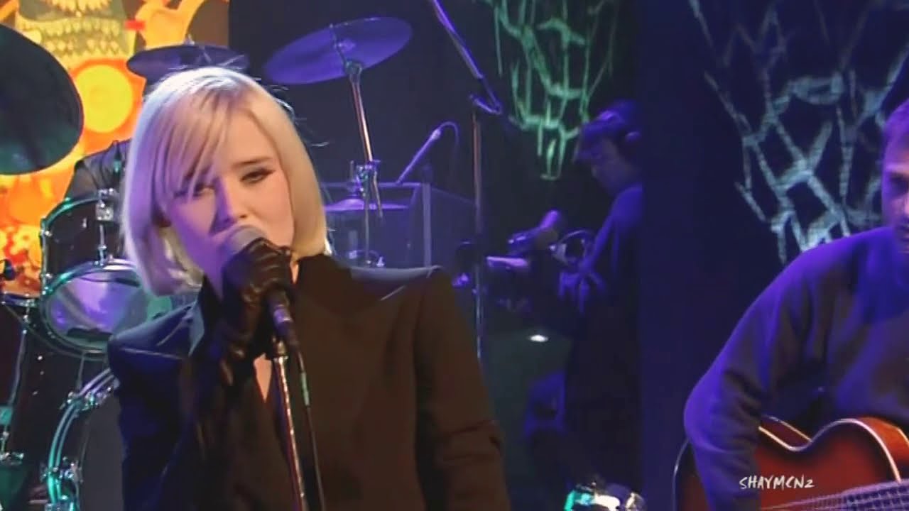 Moloko (R&oacute;is&iacute;n Murphy) : The Time Is Now (Live Later  2000) #shaymcn