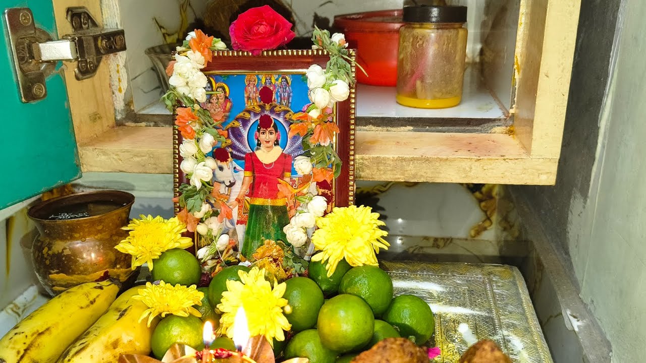 నిదానంపాటి శ్రీలక్ష్మీ అమ్మవారు🙏🕉️ తిరునాళ్ళువెళ్ళడం కుదరలేదు అని మాఇంట్లోamma varaku pooja chesam❤️