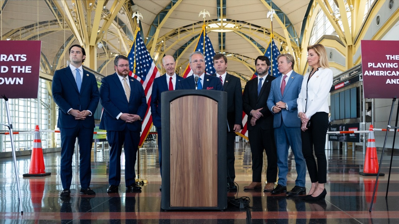 Republican Members Hold Press Conference at DC Airport on Reckless Democrat Shutdown