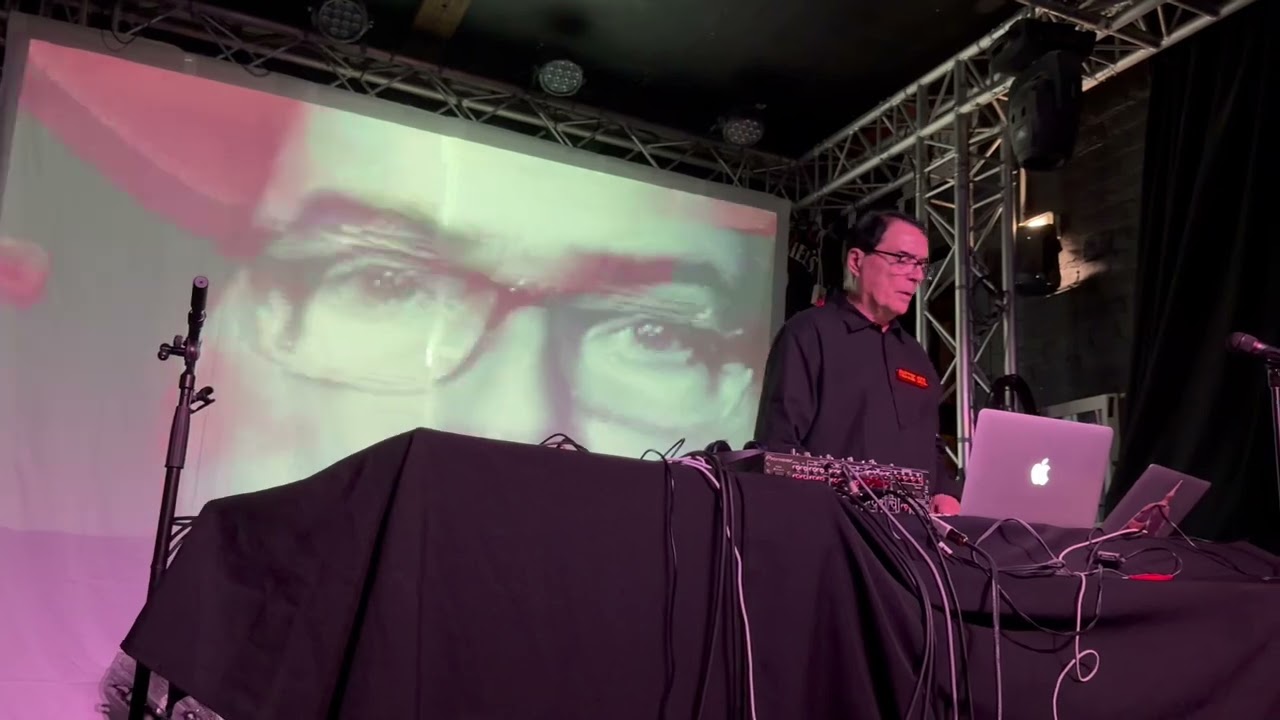 Wolfgang Flur 