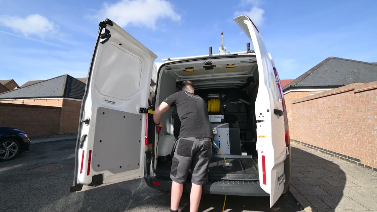 Can PowerUP electric hose reels deal with corners and guides at a full 100M?  