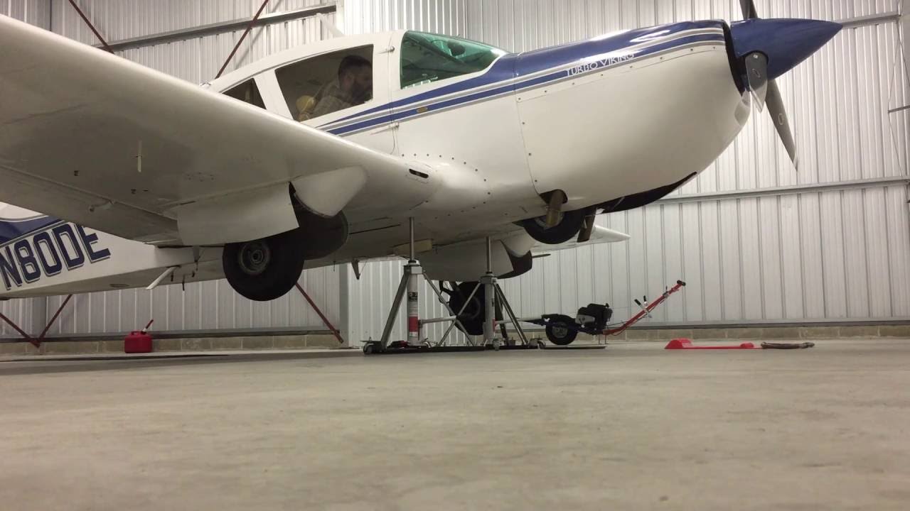 Bellanca Turbo Viking Gear Retraction (on stands)