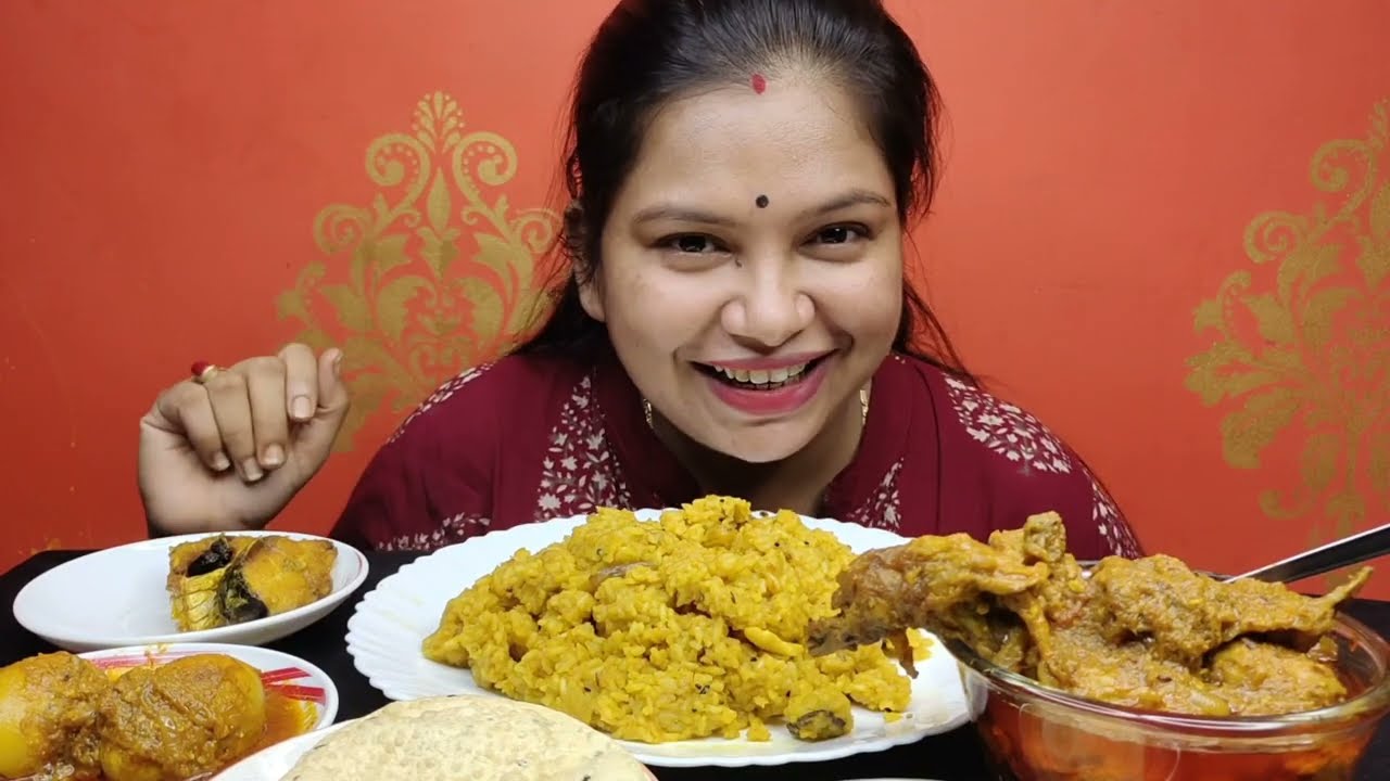 Eating Vuna Khichuri And Duck Egg Curry,ILISH Fry,And Spicy Chicken Kosha, BIGBITES,,