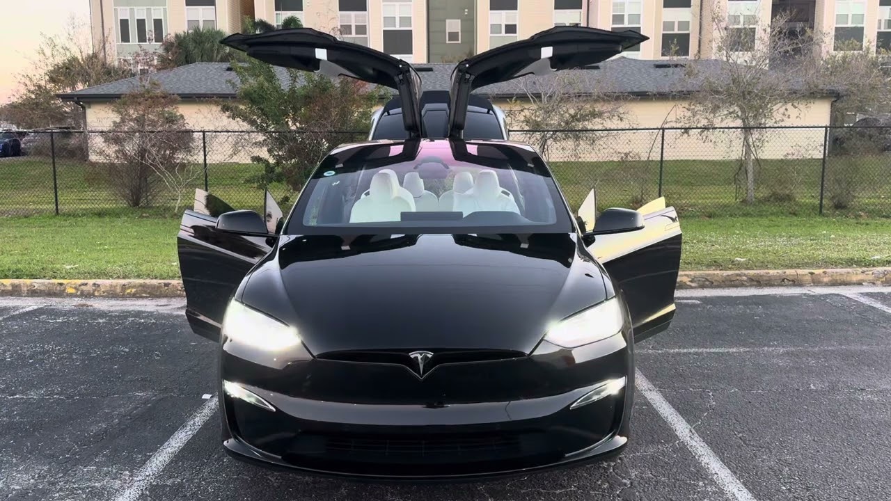 Tesla Model X Auld Lang Syne Light Show