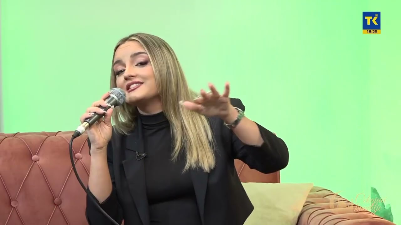 Mene moja majka gleda sa cardaka-Belma Husejnefendic/muzicka pratnja Miralem i Armin Šarić/