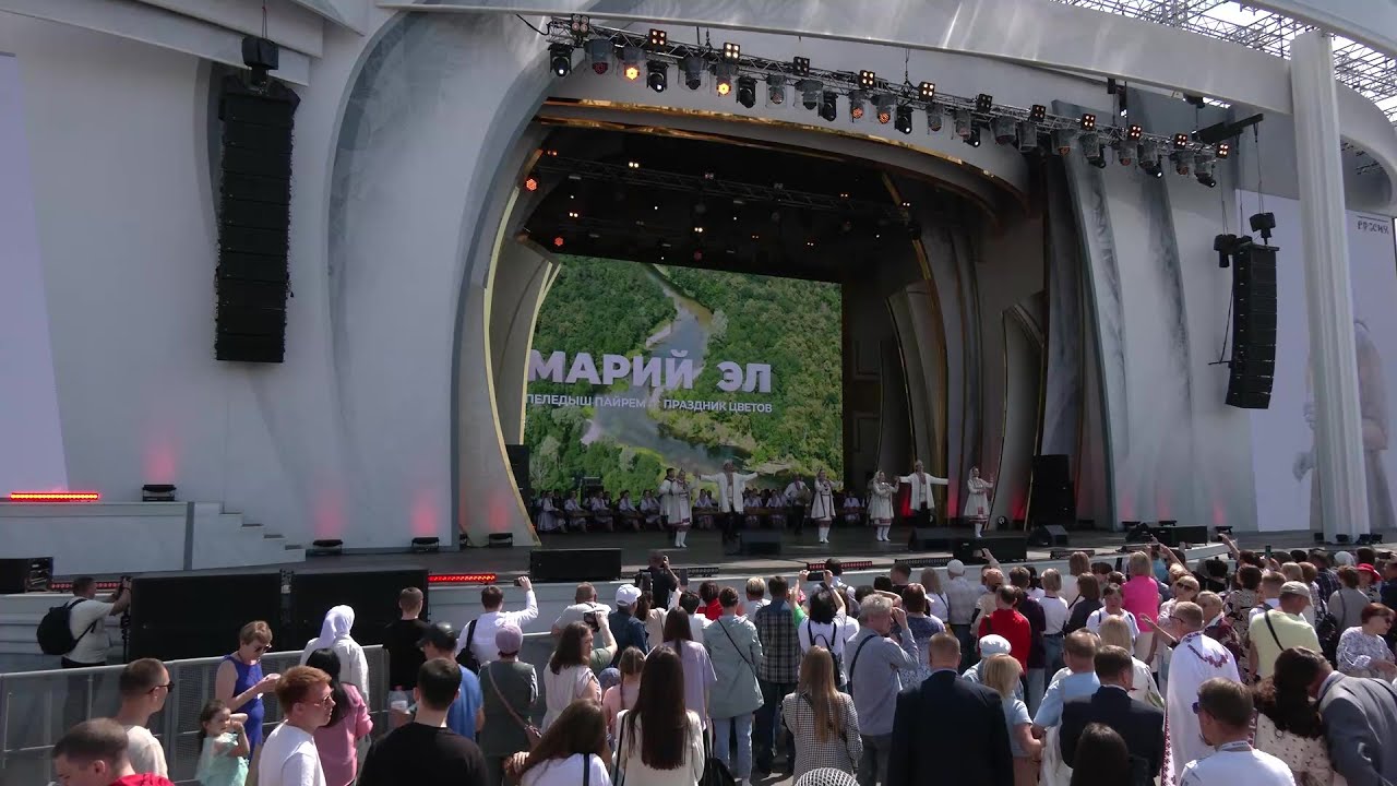 На ВДНХ с размахом отметили марийский праздник «Пеледыш пайрем»
