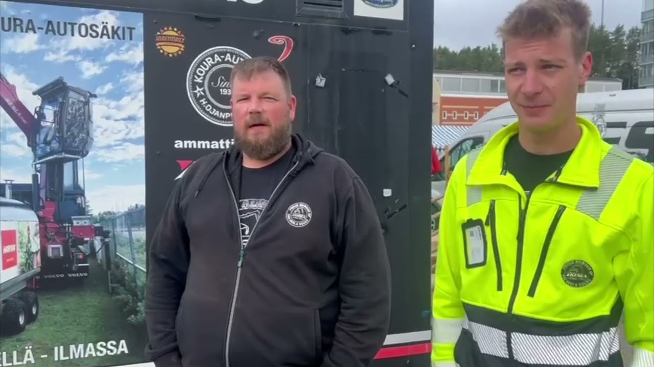 Kouraparkkis – rekkakahvila Jyväskylän torilla!